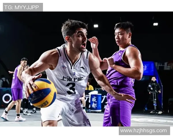 上海篮球队默契配合探讨：如何提升团队协作与比赛表现