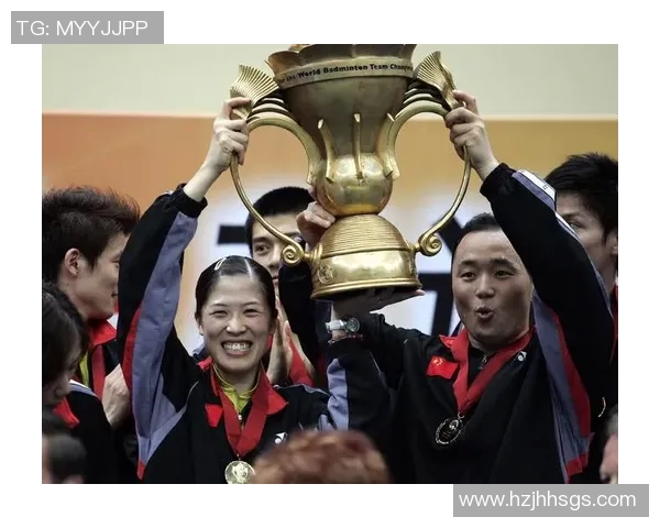 上海羽毛球队在杯赛积分榜上以100分稳居第一名展现强大实力